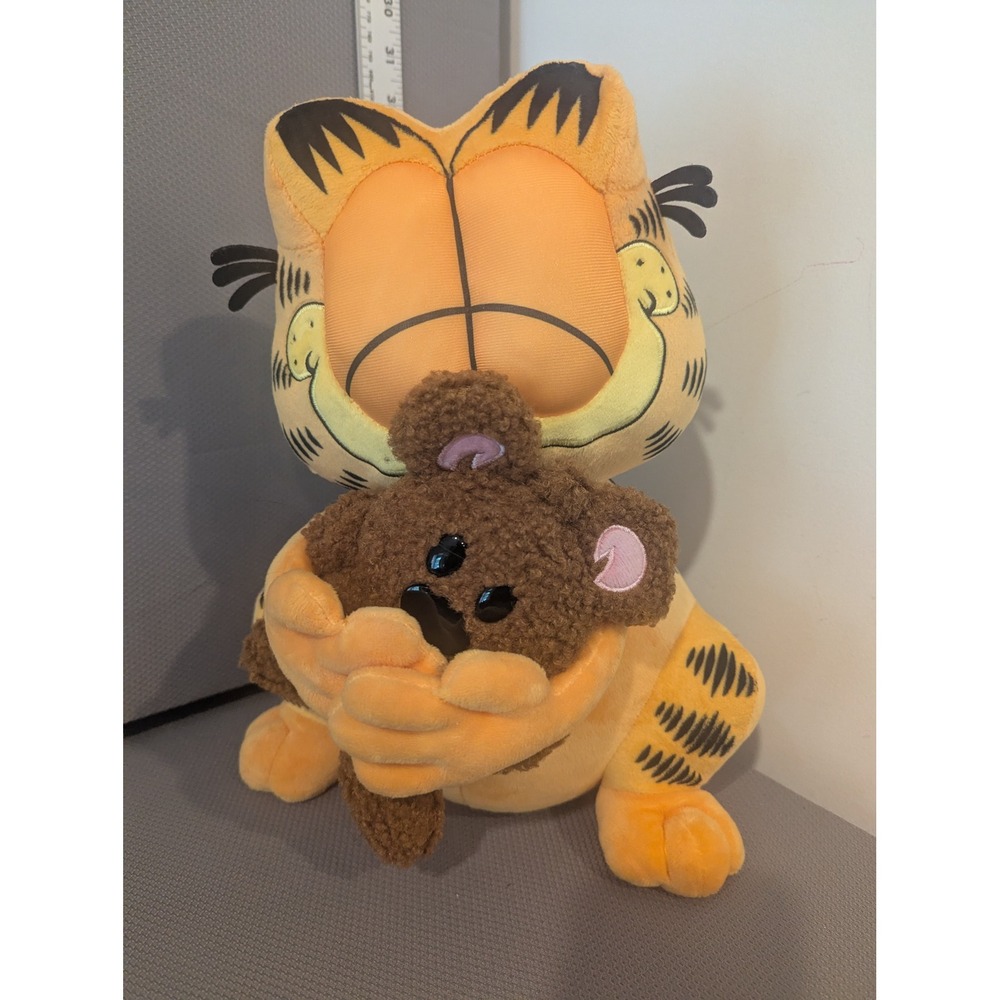 Garfield Hugging Pooky Bear Sitting Plush 19" Stuffed Animal Toy Collectible